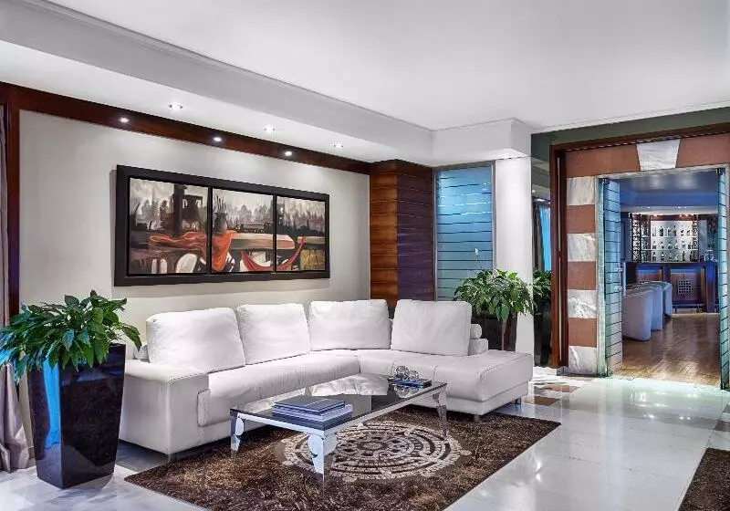 酒店 Blazer Suites