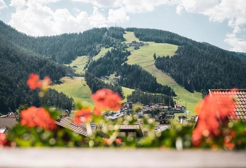 Отель Chalet Corso