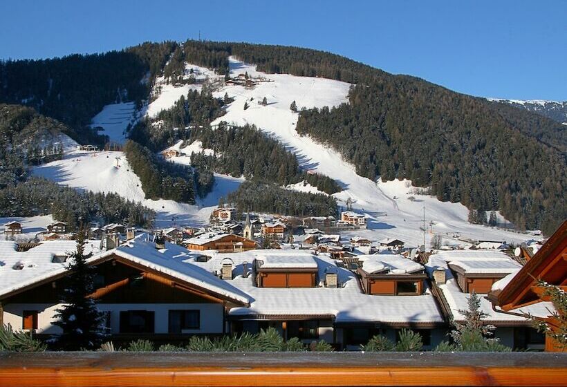 Отель Chalet Corso