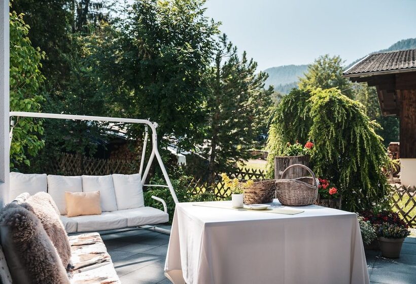 Отель Chalet Corso