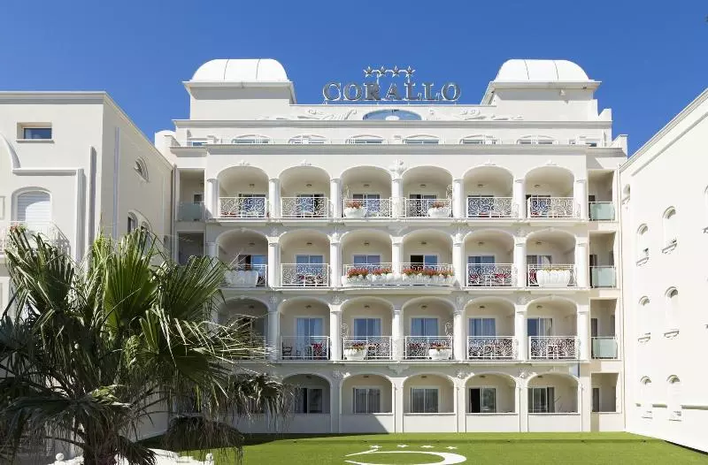 호텔 Corallo