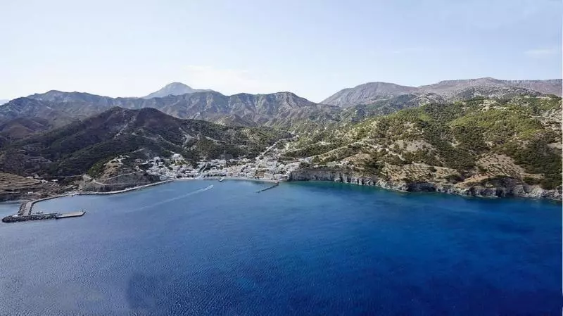 هتل Dorana Studios