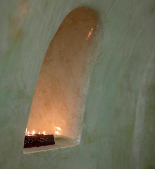 Отель Dreams Luxury Suites