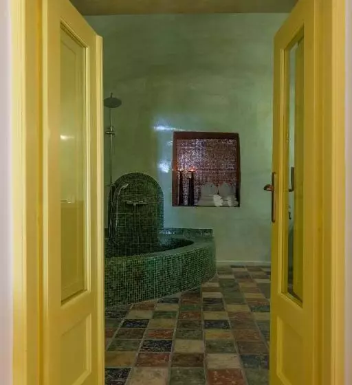 Отель Dreams Luxury Suites