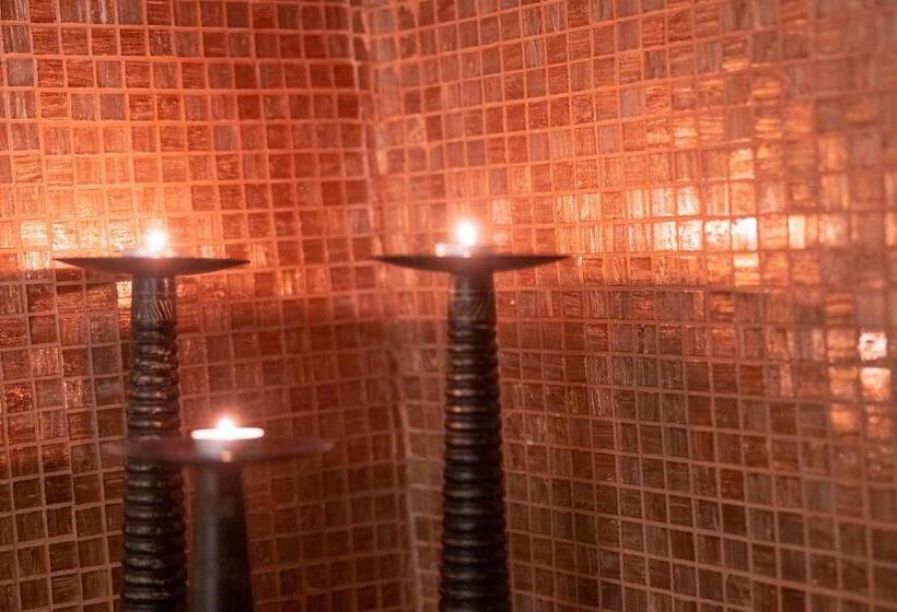 Отель Dreams Luxury Suites