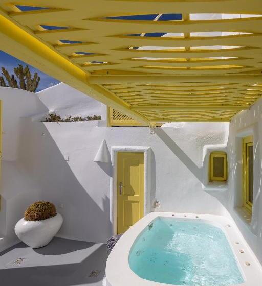 Отель Dreams Luxury Suites