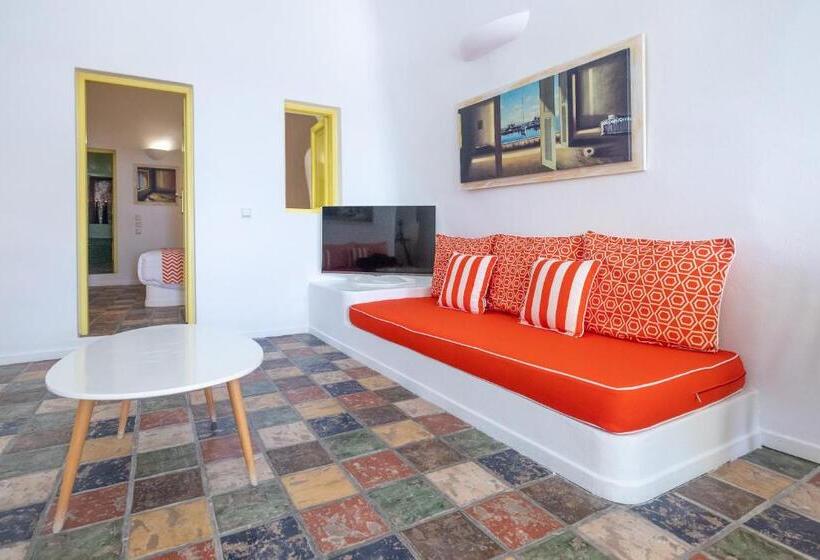 Отель Dreams Luxury Suites