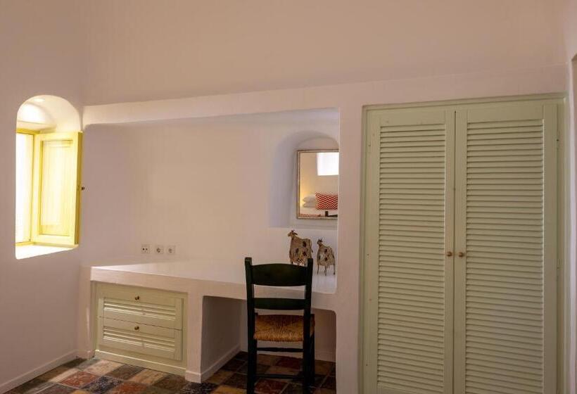 Отель Dreams Luxury Suites