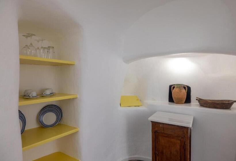 Отель Dreams Luxury Suites