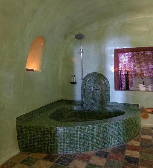 Отель Dreams Luxury Suites