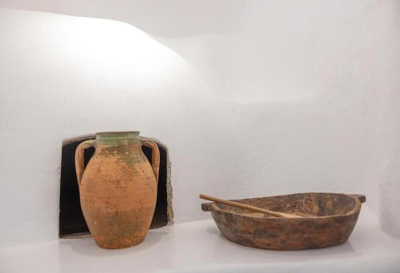 Отель Dreams Luxury Suites