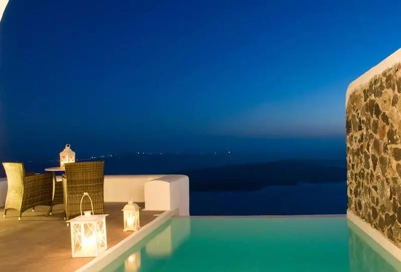 Отель Dreams Luxury Suites