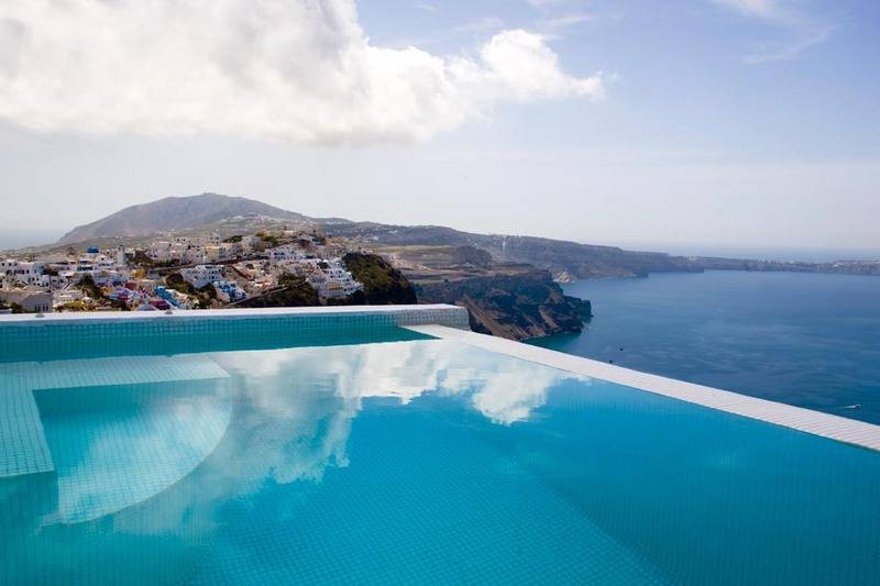 Отель Dreams Luxury Suites