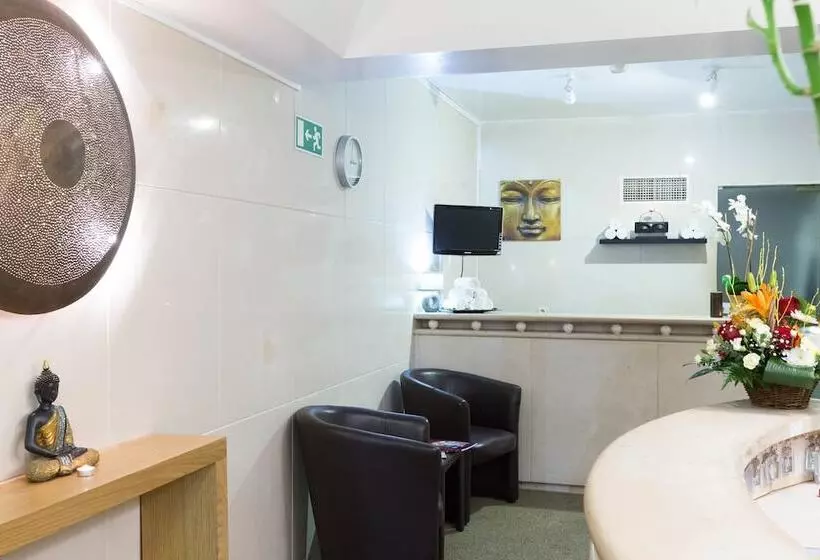 هتل Grand Muthu Oura View Beach Club