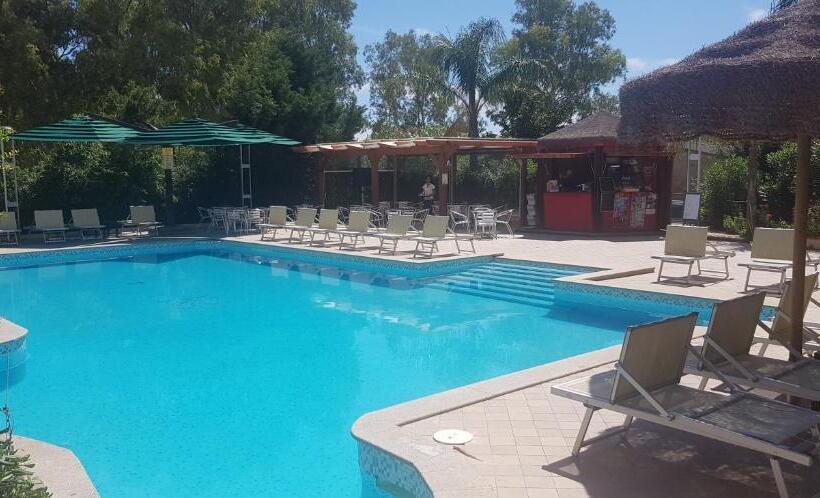 فندق Green Village Resort