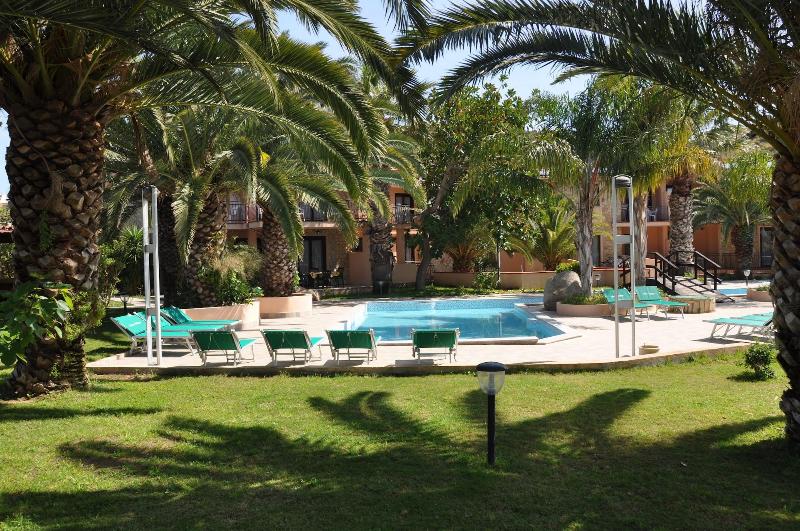 فندق Green Village Resort