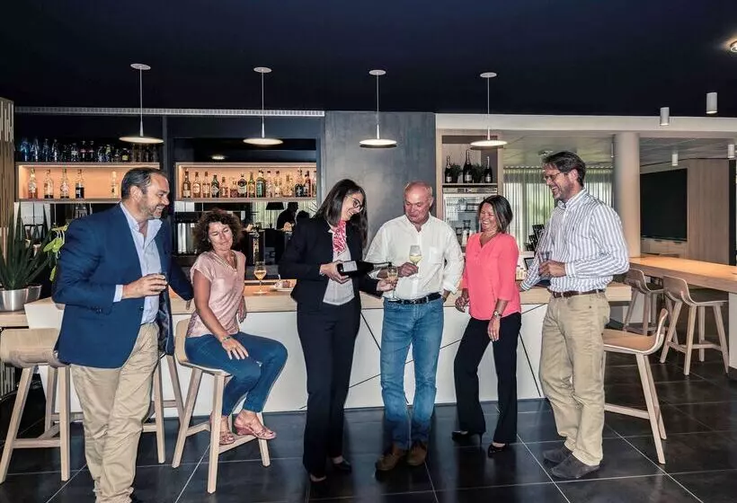 Отель Hôtel Mercure Nantes Ouest Saint Herblain Zenith