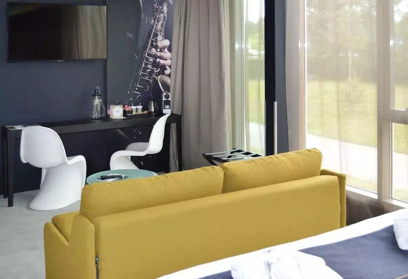 Отель Hôtel Mercure Nantes Ouest Saint Herblain Zenith