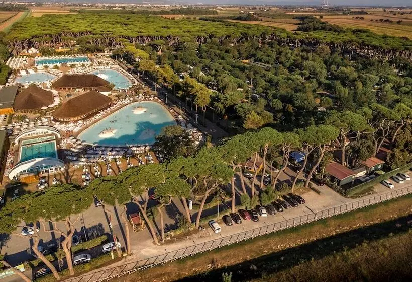 Отель Hu Park Albatros Village