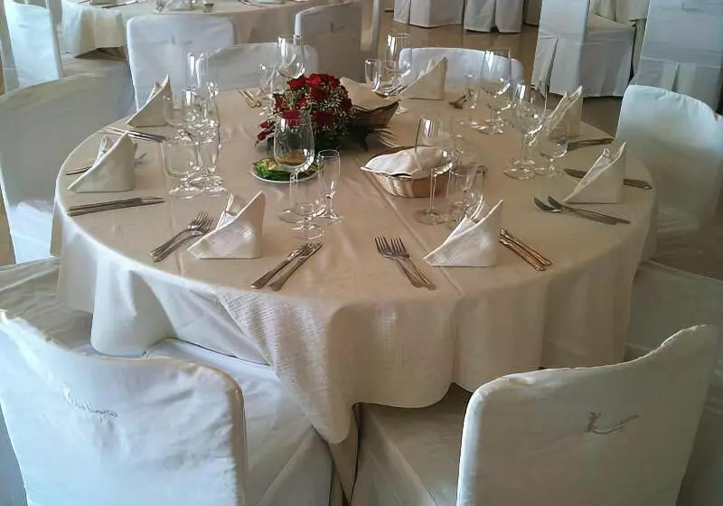 Отель La Lucertola