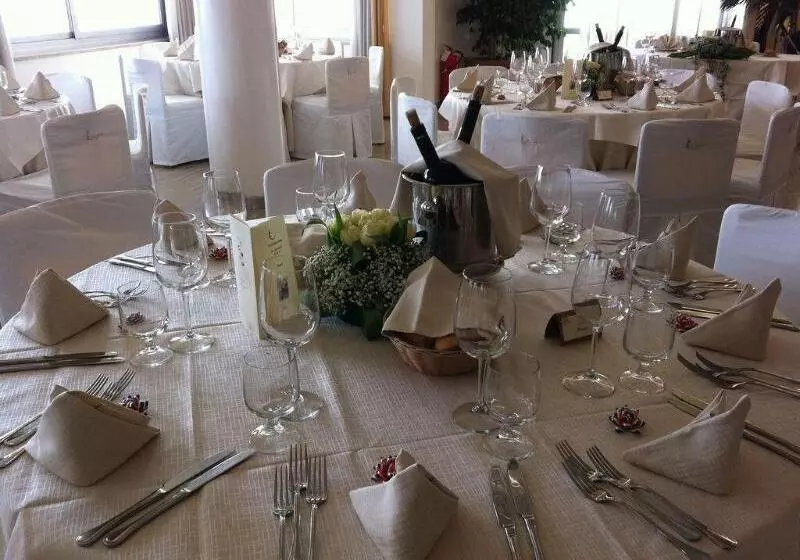 Отель La Lucertola