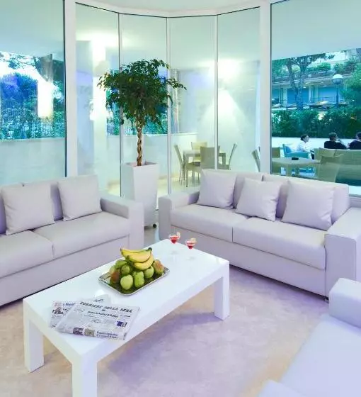 هتل Mercure Rimini Lungomare
