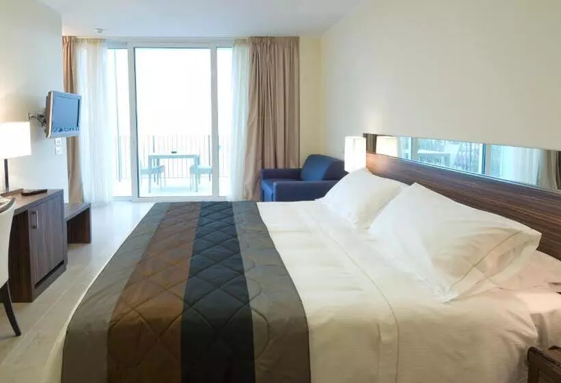 هتل Mercure Rimini Lungomare