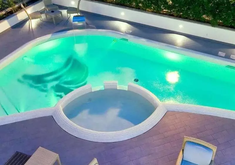 هتل Mercure Rimini Lungomare