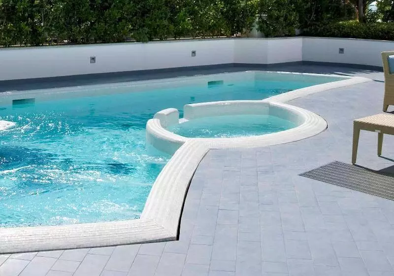 هتل Mercure Rimini Lungomare