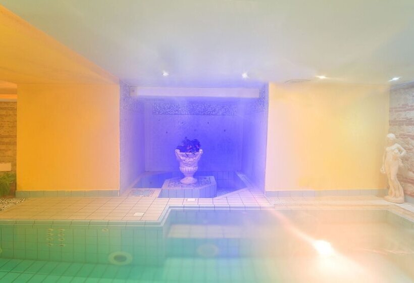 Отель Parco Dei Principi Resort & Spa