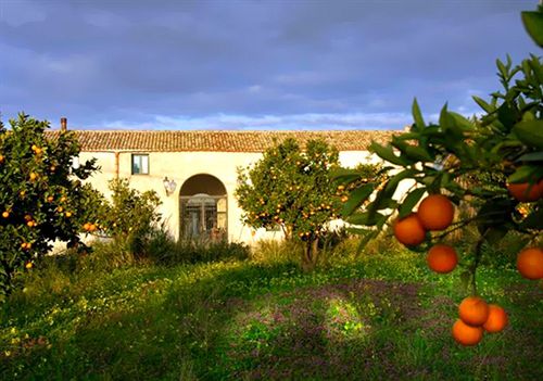 בית מלון כפרי Relais Angimbè