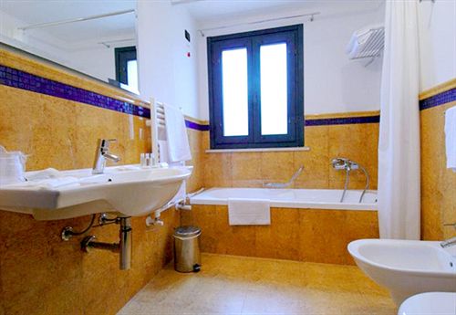 בית מלון כפרי Relais Angimbè