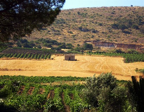 בית מלון כפרי Relais Angimbè