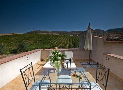 בית מלון כפרי Relais Angimbè