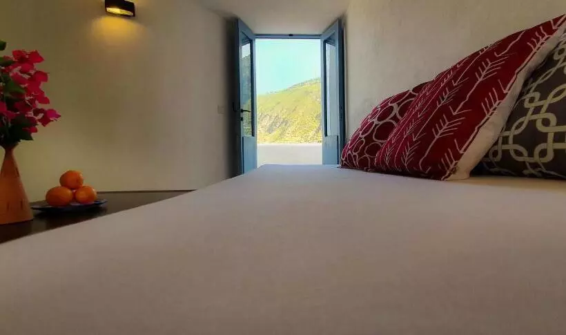 Отель Santa Isabel