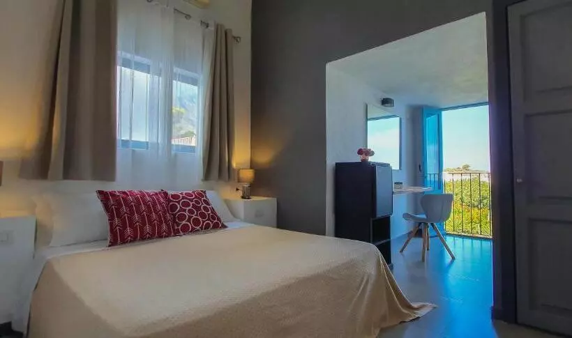 Отель Santa Isabel