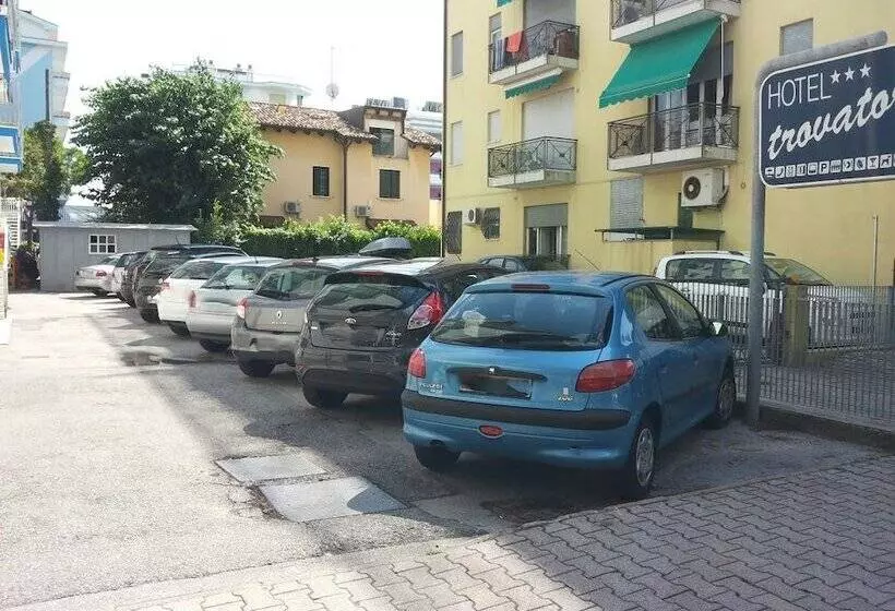 Hotel Trovatore