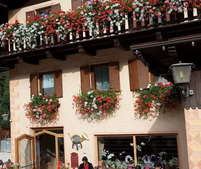 Отель Ustaria Posta