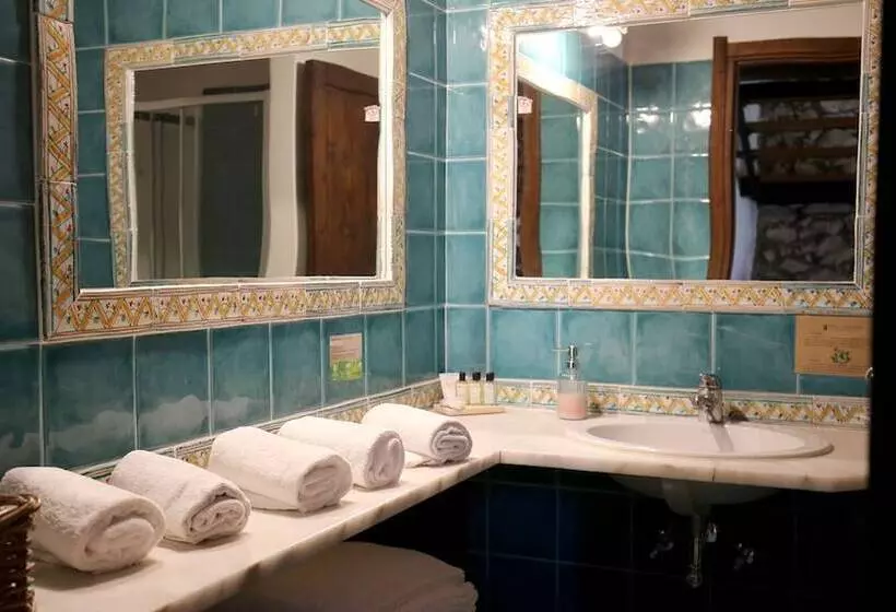 Szálloda Villa Dei Papiri Fonte Ciane