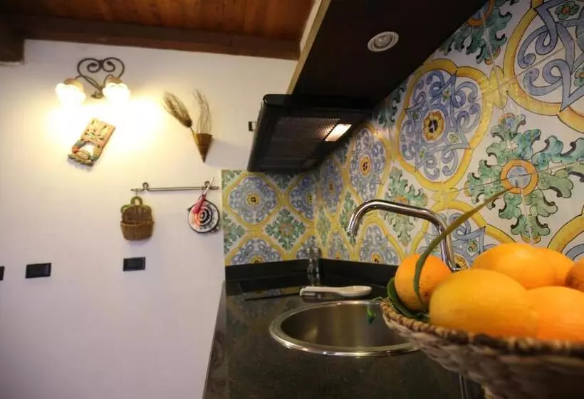 Szálloda Villa Dei Papiri Fonte Ciane