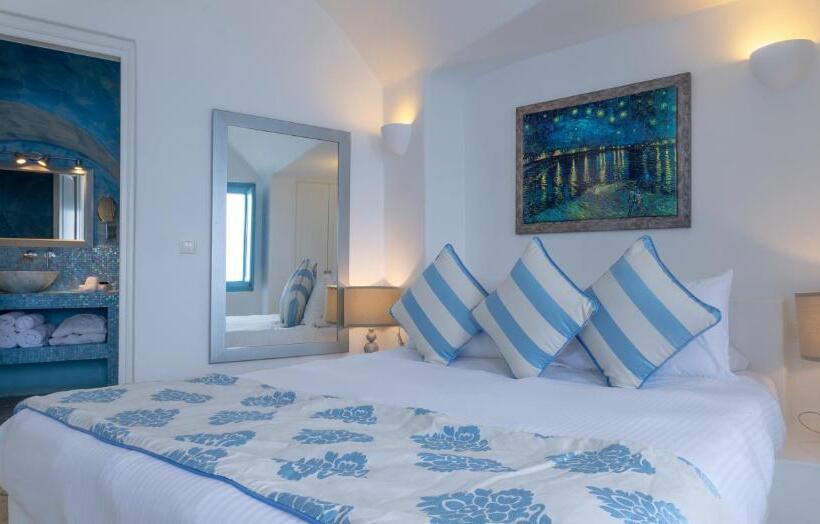 هتل Above Blue Suites