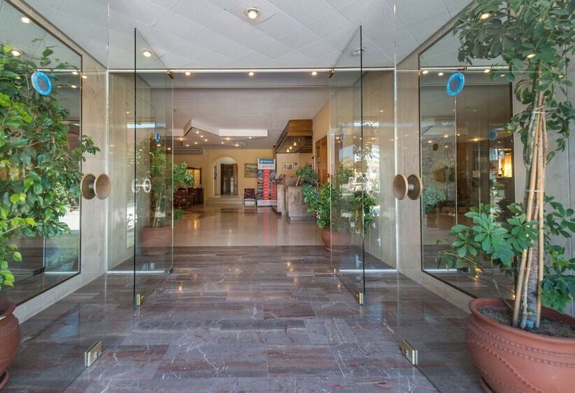 ホテル Astir Beach