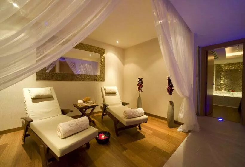 בית מלון כפרי Constantinou Bros Asimina Suites