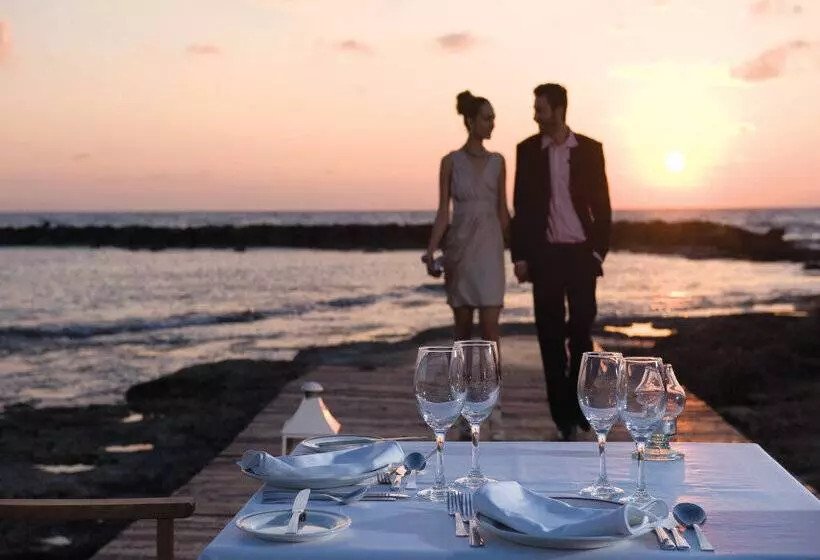 בית מלון כפרי Constantinou Bros Asimina Suites