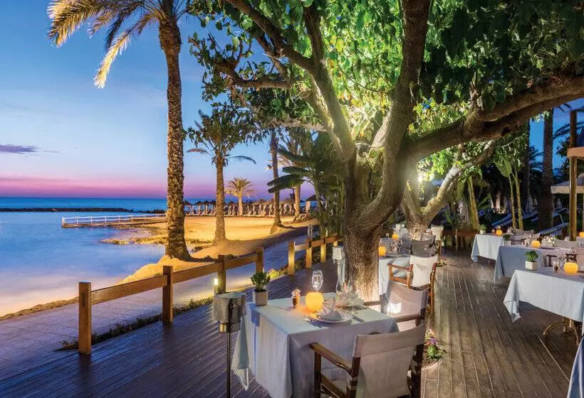 בית מלון כפרי Constantinou Bros Asimina Suites