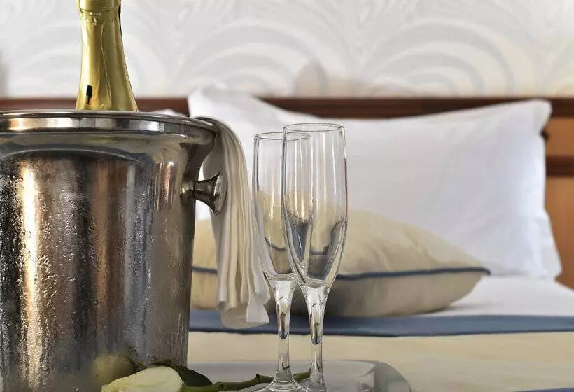 בית מלון כפרי Constantinou Bros Asimina Suites