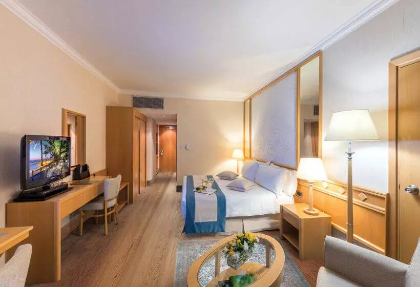 בית מלון כפרי Constantinou Bros Asimina Suites