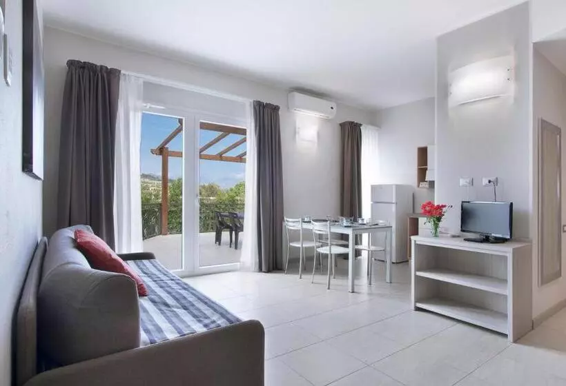 Отель Diano Sporting Apartments