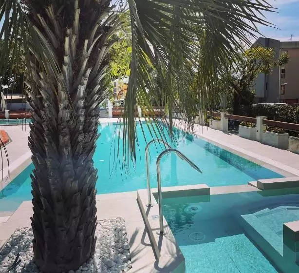 Отель Diano Sporting Apartments