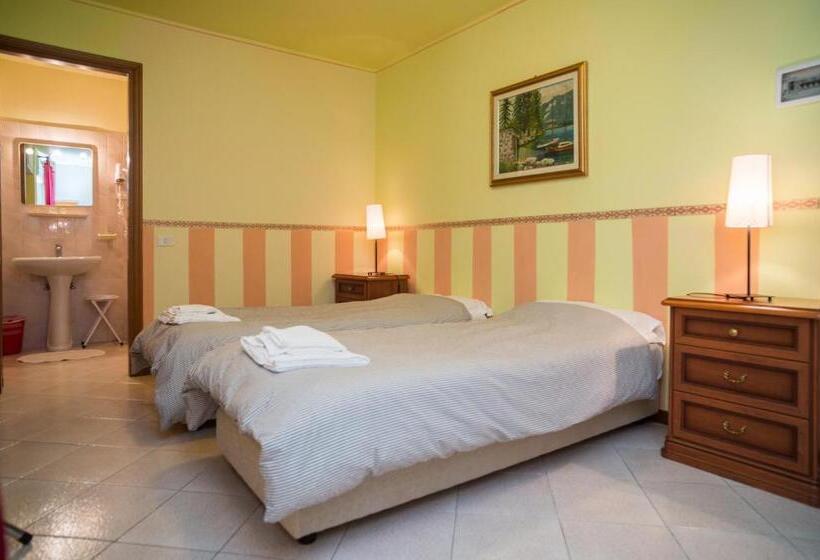 هتل Madonna Della Neve